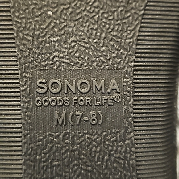 Slippers - Picture 14 of 16